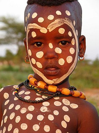 Południowa Etiopia. Dziecko z plemienia Hamer